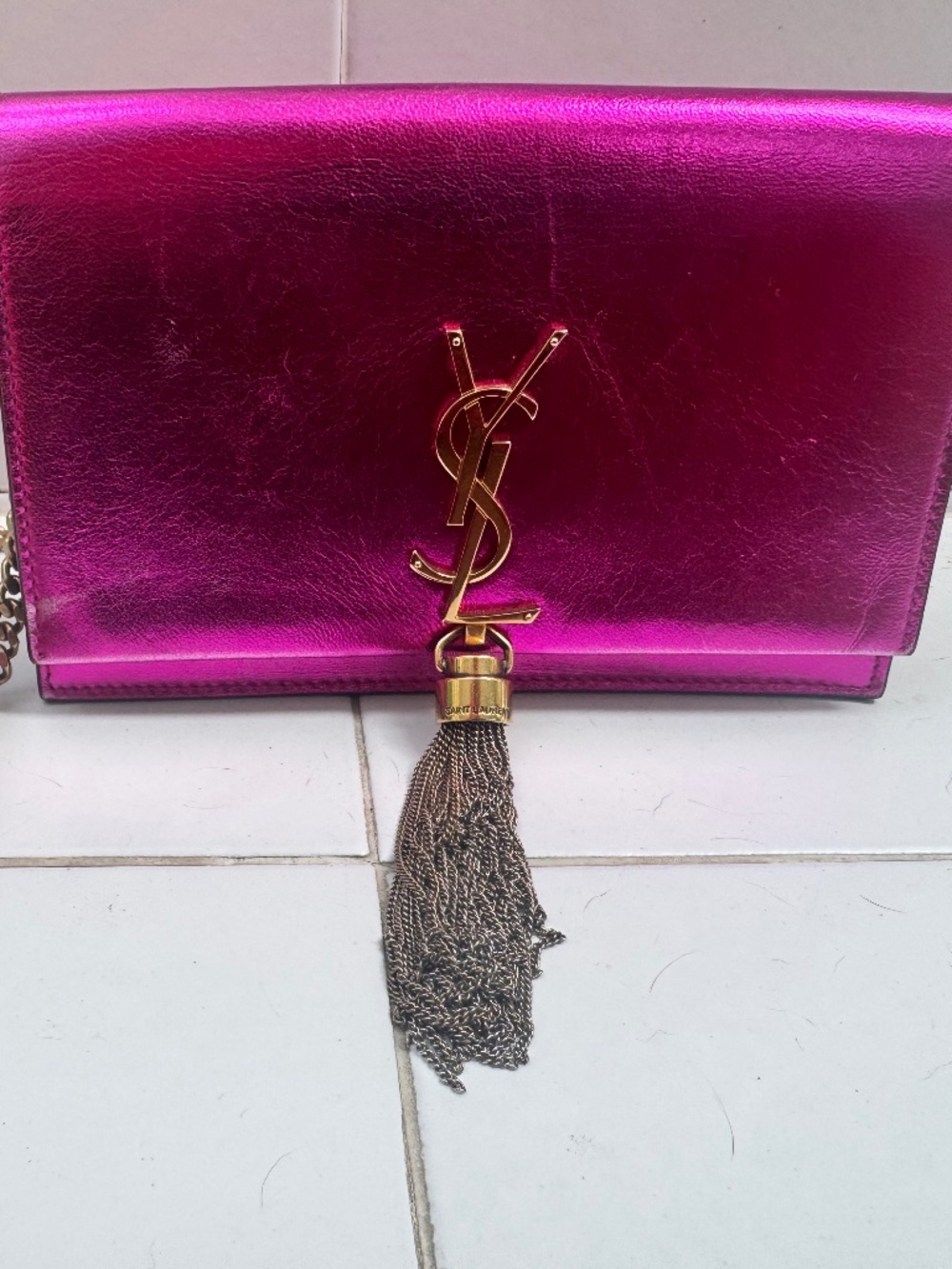SAINT LAURENT METALLIC FUSCIA CROSSBODY KATE TASSEL WALLET ON A CHAIN HANDBAG